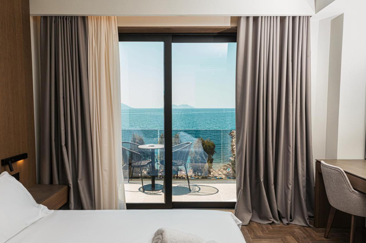 Mazarine Hotel, Vlore, Albania Radhime Luaran gambar
