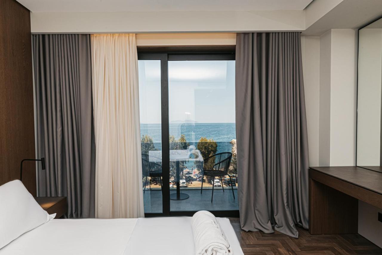Mazarine Hotel, Vlore, Albania Radhime Luaran gambar