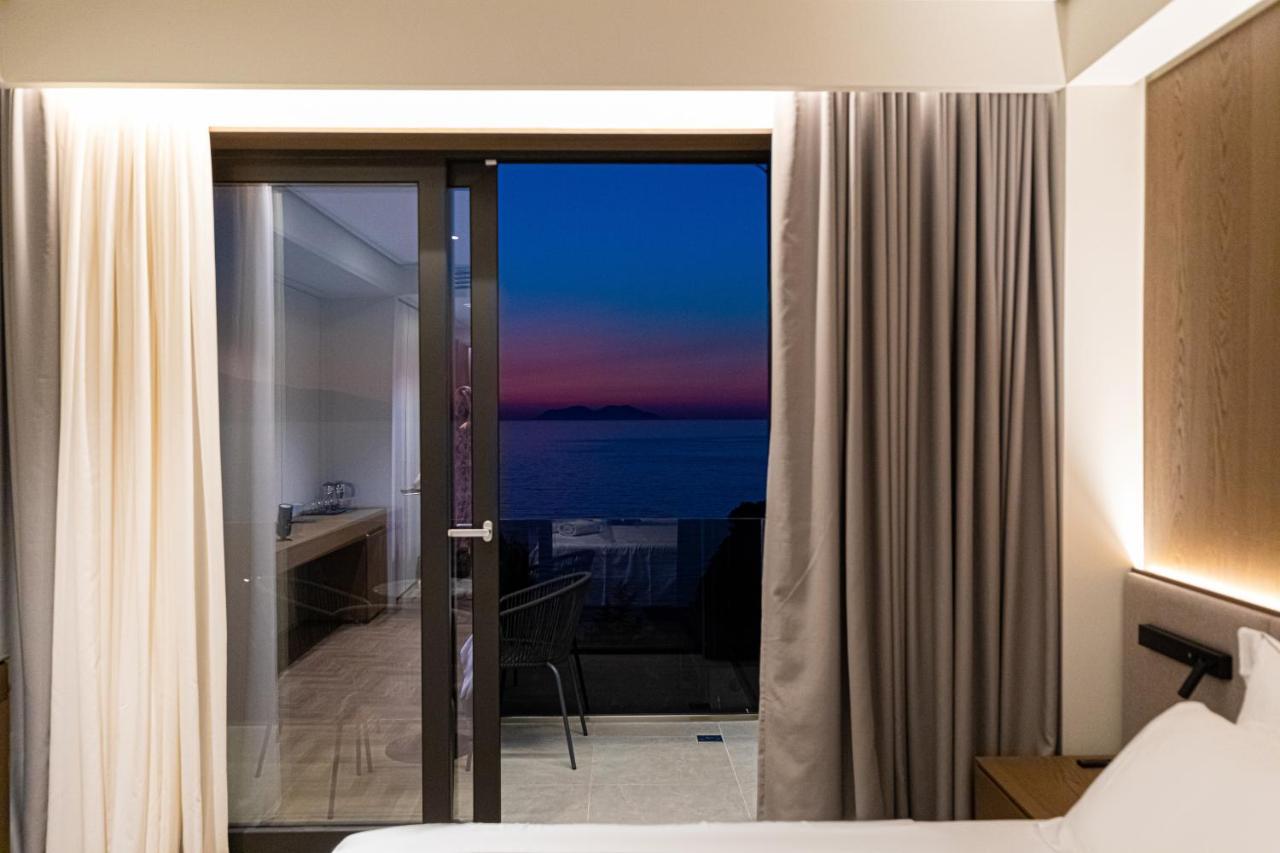 Mazarine Hotel, Vlore, Albania Radhime Luaran gambar